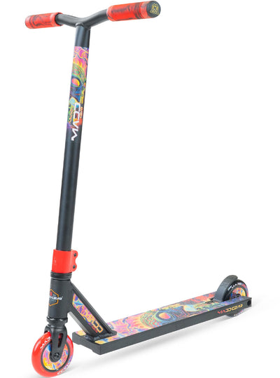 MG2 Obsidian Pro Scooter - Frenzy features a sturdy design with a high-quality deck, durable wheels, and strong handlebars for skatepark stunts.